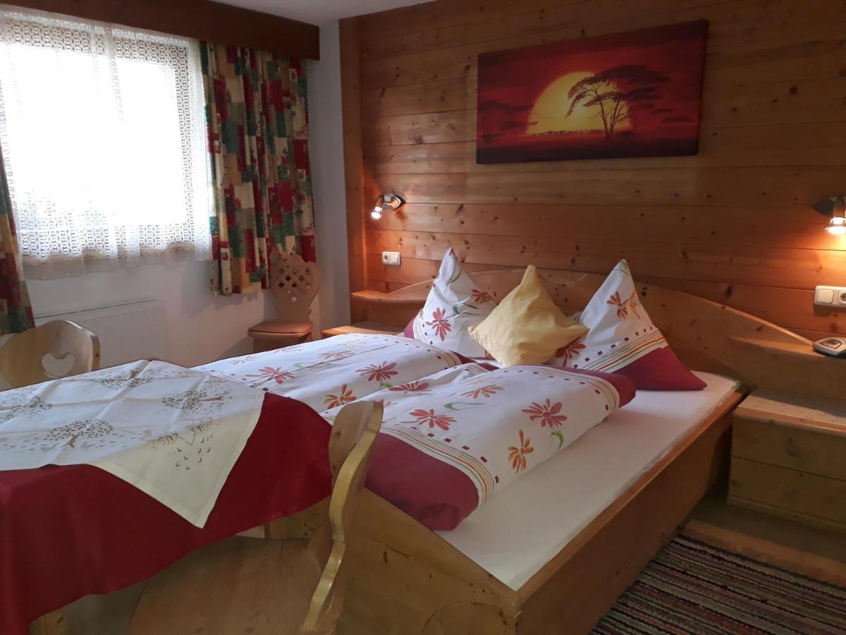 Haus Morgensonne Hotell Pettneu am Arlberg Exteriör bild
