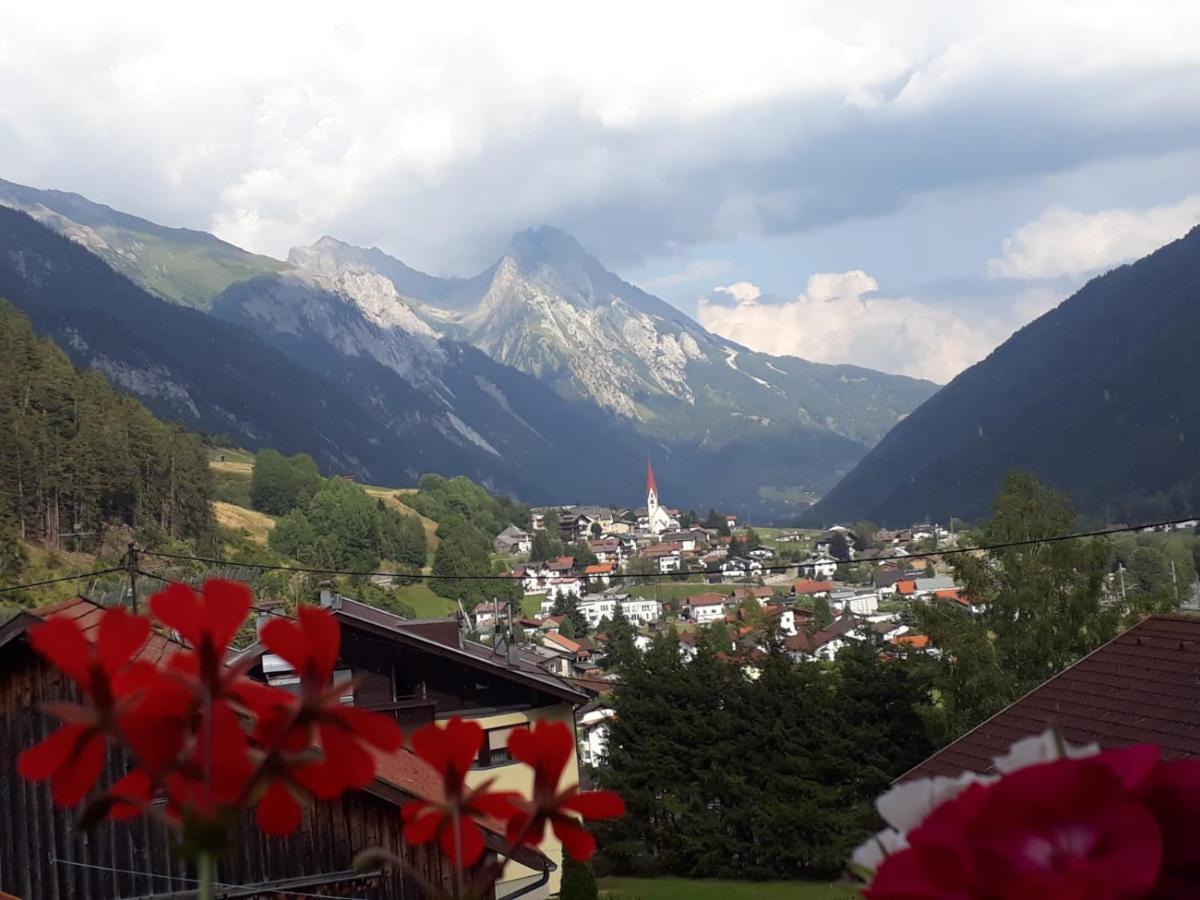 Haus Morgensonne Hotell Pettneu am Arlberg Exteriör bild