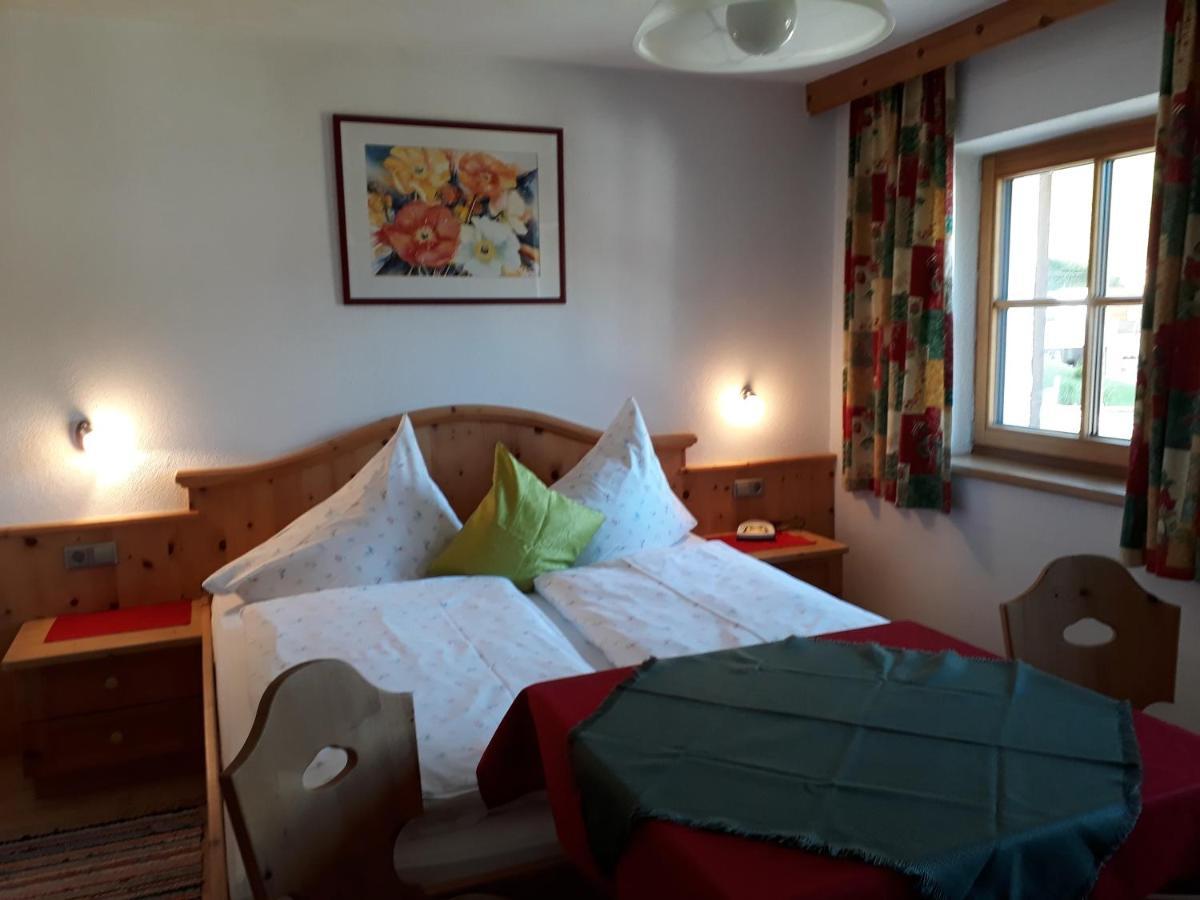 Haus Morgensonne Hotell Pettneu am Arlberg Exteriör bild