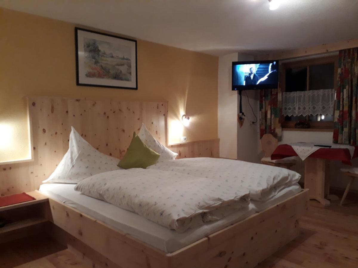 Haus Morgensonne Hotell Pettneu am Arlberg Exteriör bild