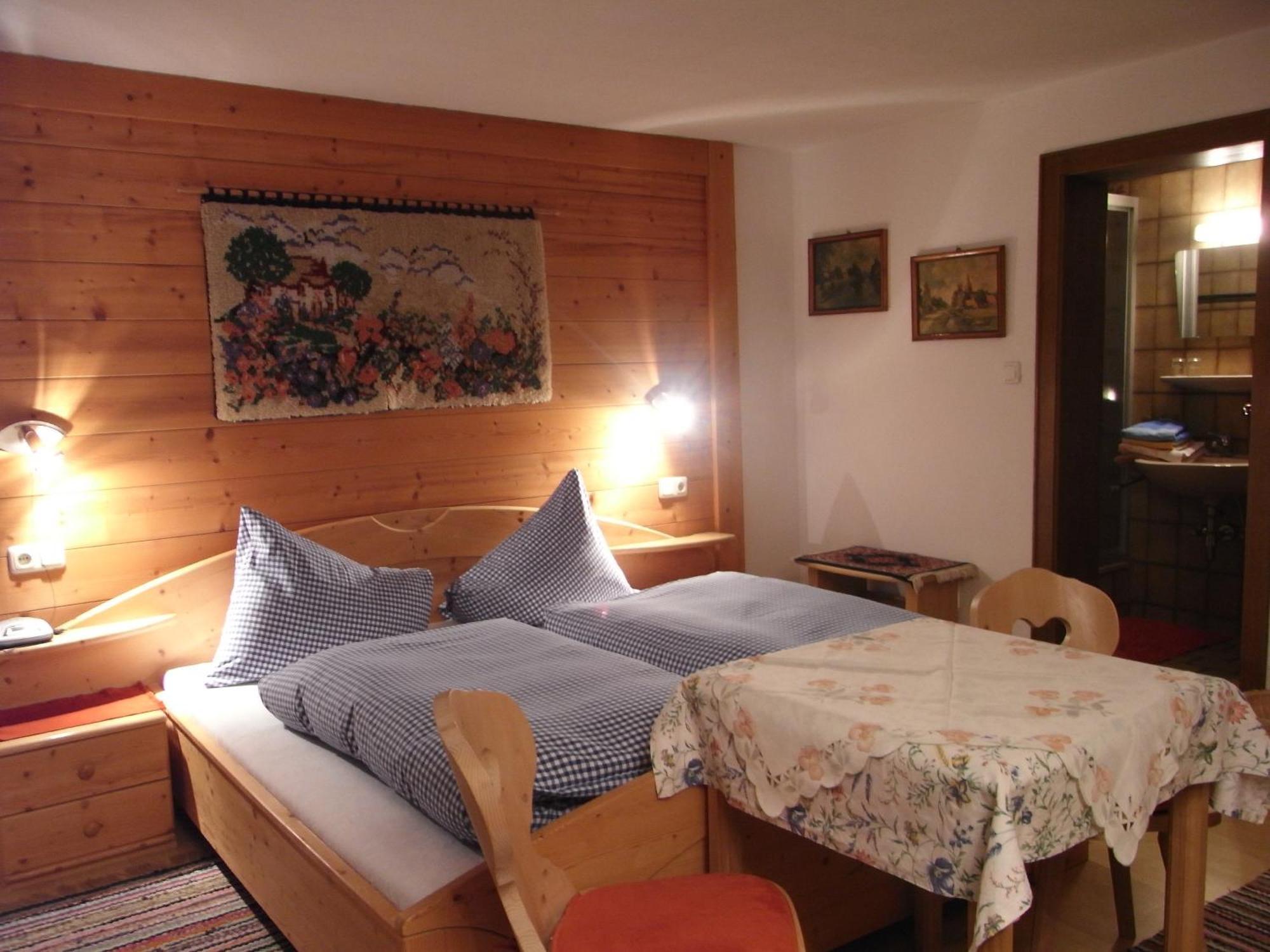 Haus Morgensonne Hotell Pettneu am Arlberg Exteriör bild